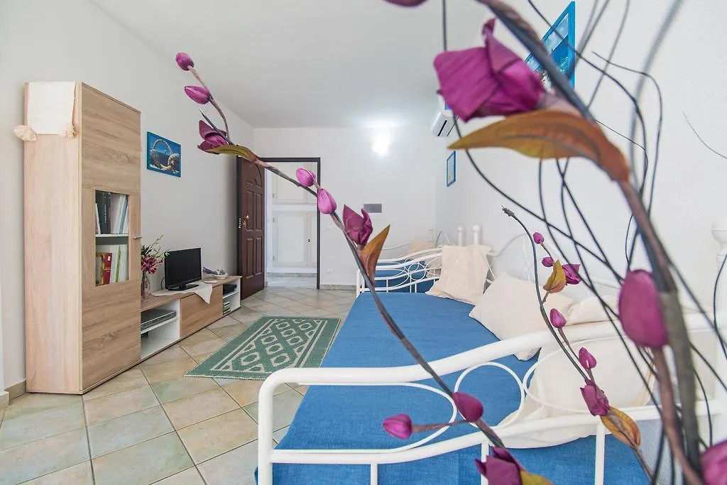 Residenza Maria Antonia - Private Apartment Orosei Italy